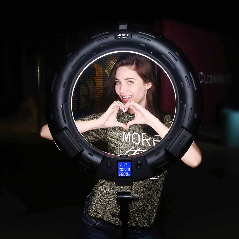 Kit di illuminazione a LED Vil - Led Ring Light 18 recensione e prezzo