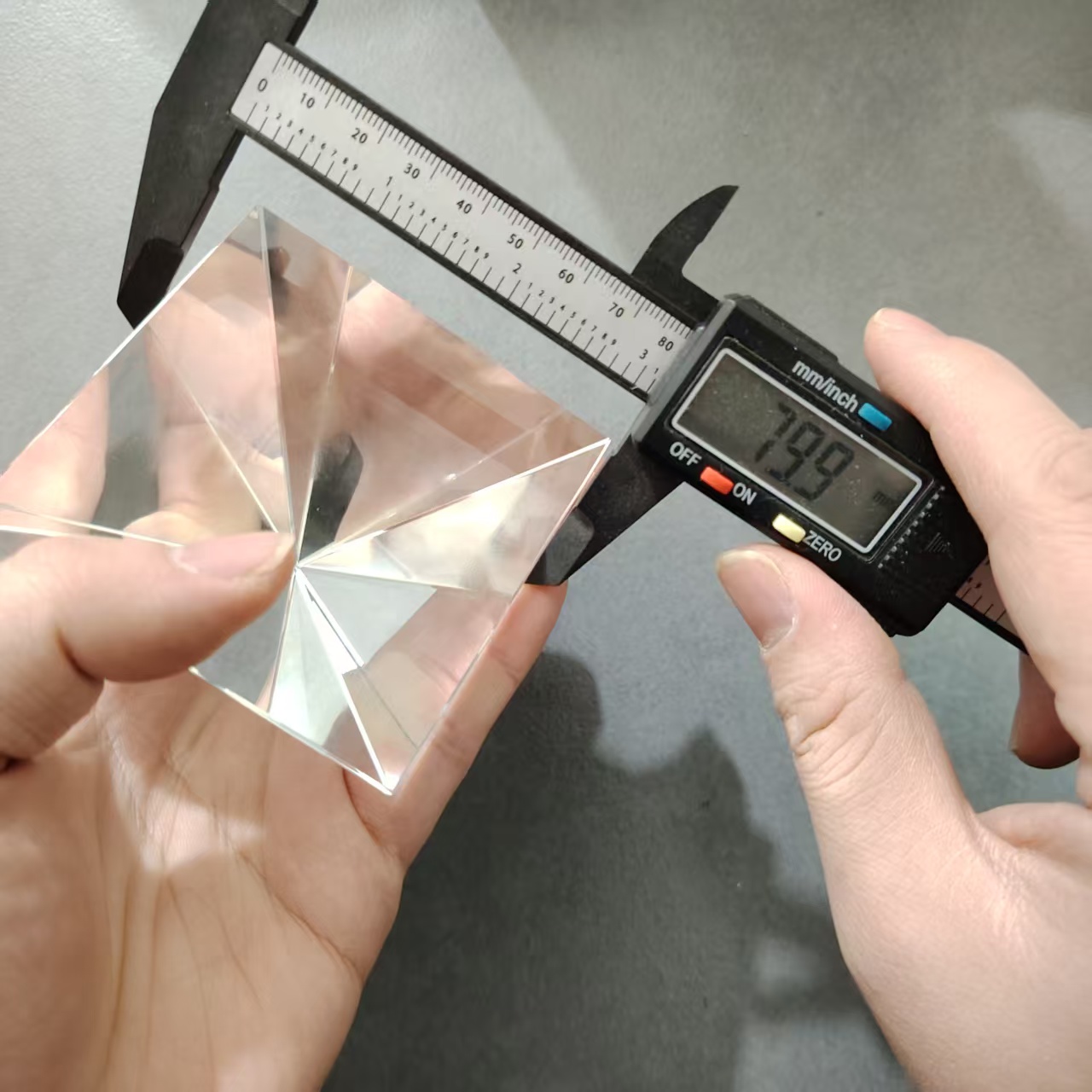1PC 80 millimetri Piramide Qua - Photography Lighting Test recensione e prezzo